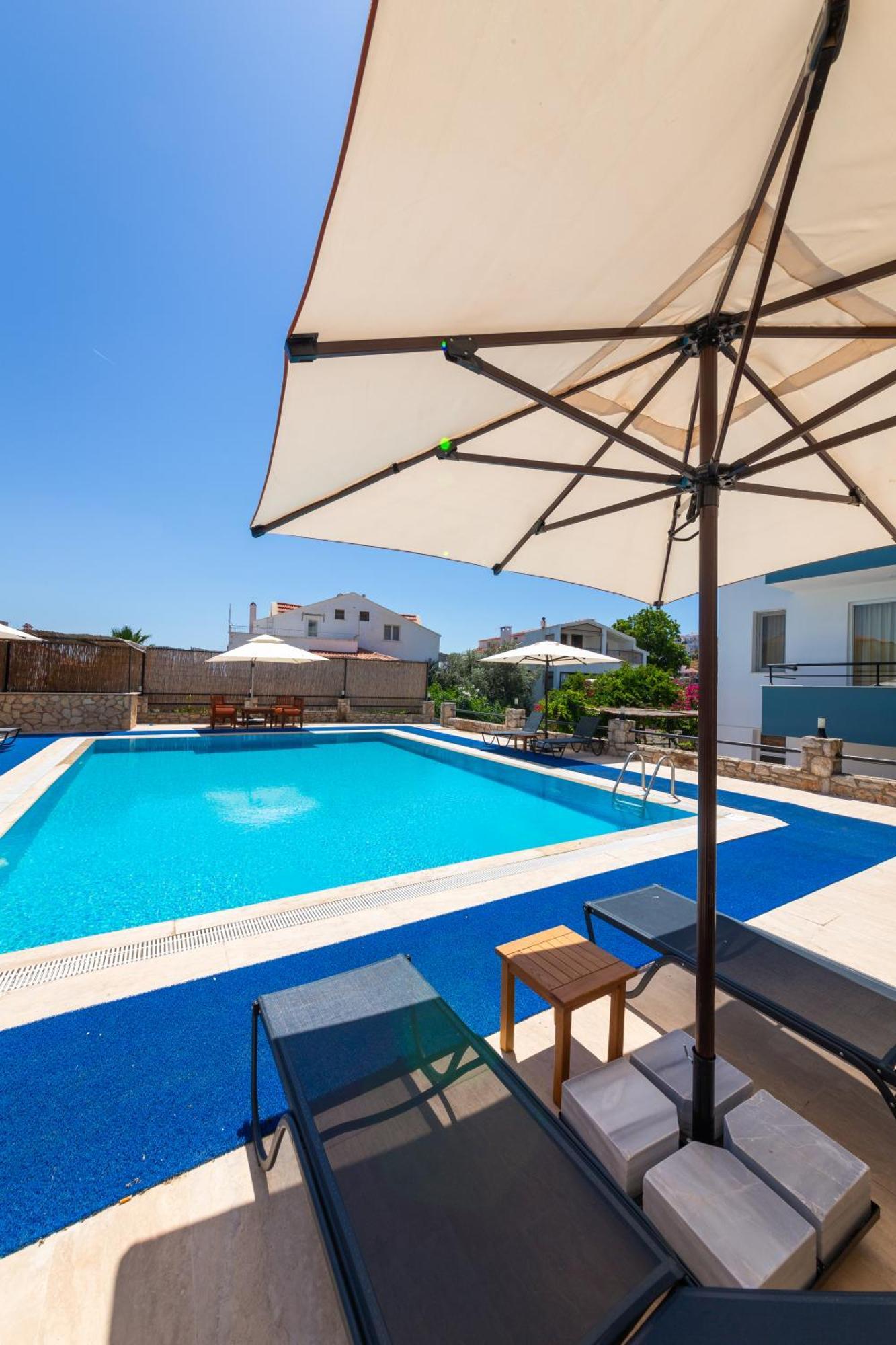 Oezguem Suite Otel Datca Exterior foto